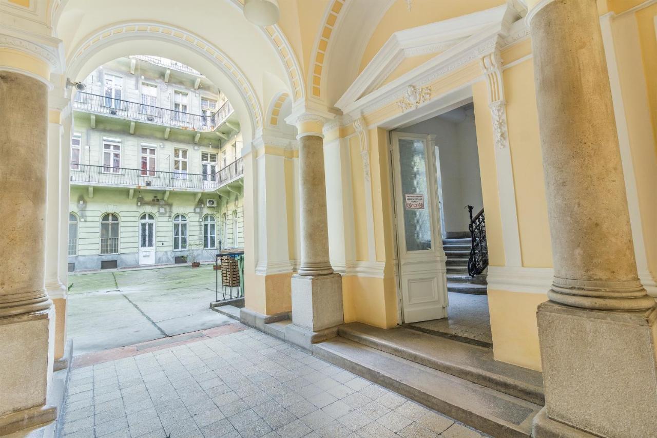 King93 Apartment In Central Budapest. Экстерьер фото